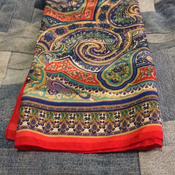 Gorgeous Necktie/Scarf/Handkerchief - Picture 3 of 3